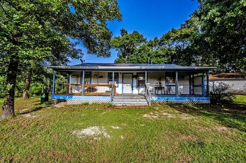 894 Winding Creek Dr, Trinity, TX 75862