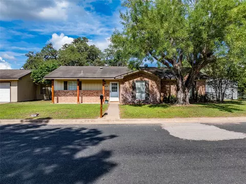 1070 Noth Franklin, La Grange, TX 78945