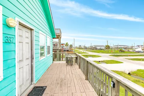 Exterior - 337 Thunder Rd, Surfside Beach, TX 77541 photo 5 of 6