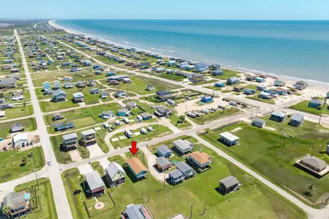 View/Area - 337 Thunder Rd, Surfside Beach, TX 77541 photo 4 of 5