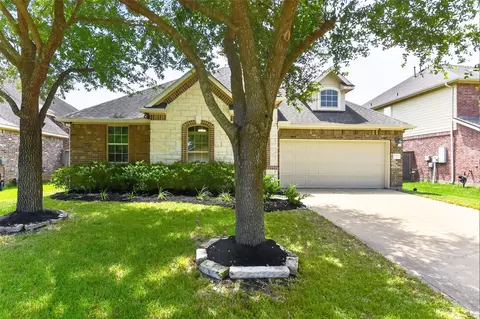 2203 Summit Pass Ln, League City, TX 77573