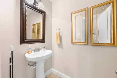 Bath - 403 Marina View Dr, Webster, TX 77598 photo 7 of 7