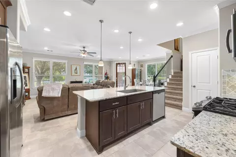 Entry Way - 403 Marina View Dr, Webster, TX 77598 photo 3 of 7