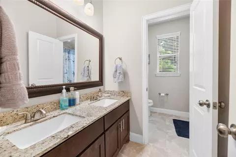 Bath - 403 Marina View Dr, Webster, TX 77598 photo 5 of 7