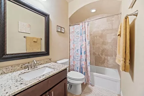 Bath - 403 Marina View Dr, Webster, TX 77598 photo 1 of 7
