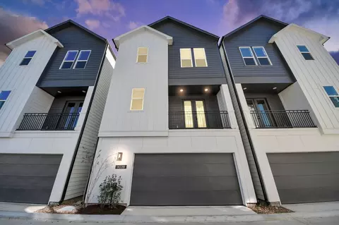 1102 Mansfield St #B, Houston, TX 77091
