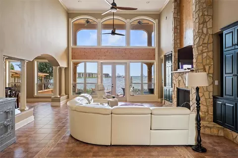 7159 Kingston Cove Ln, Willis, TX 77318