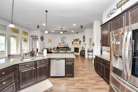 Kitchen - 24503 Eucalyptus Way, Spring, TX 77373 photo 2 of 5