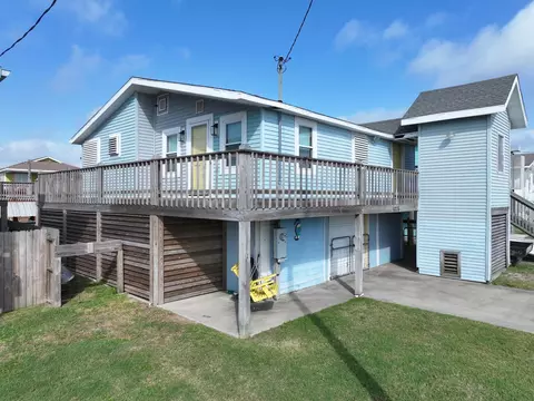 1275 Bay St, Port Bolivar, TX 77650
