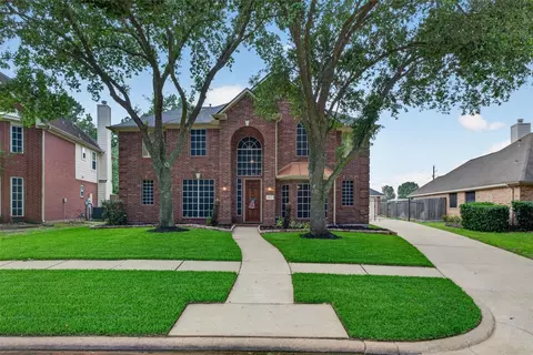 9015 Newburgh Dr, Houston, TX 77095