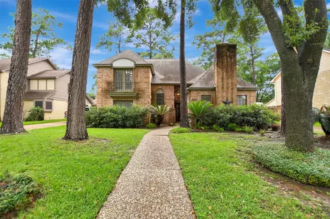 15611 Birchview Dr, Tomball, TX 77377