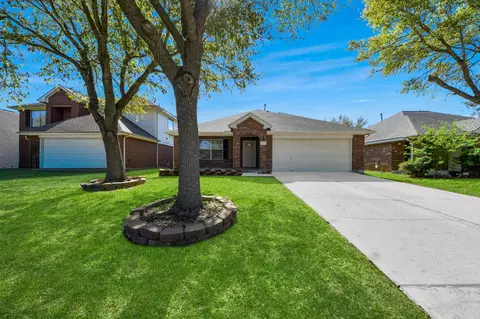 16615 Great Oaks Glen Dr, Houston, TX 77083