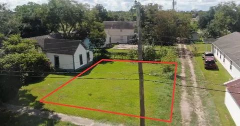 2110 Avenue D, Rosenberg, TX 77471
