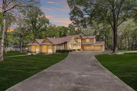 7715 Shadow Ln, Conroe, TX 77304