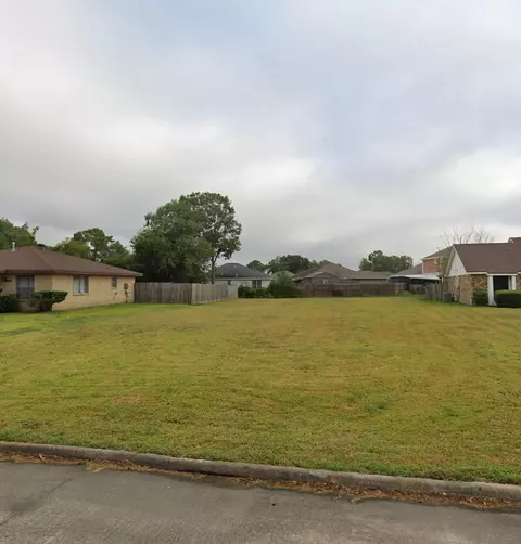 8126 Chimney Rock Ct, Port Arthur, TX 77642