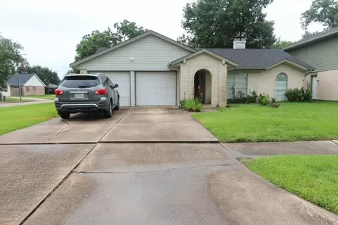 7318 Towerview Ln, Missouri City, TX 77489