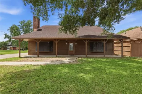 3105 Price St, Nederland, TX 77627
