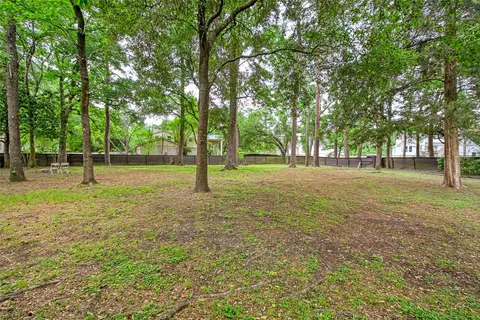 578 Roanoke Dr, Conroe, TX 77302