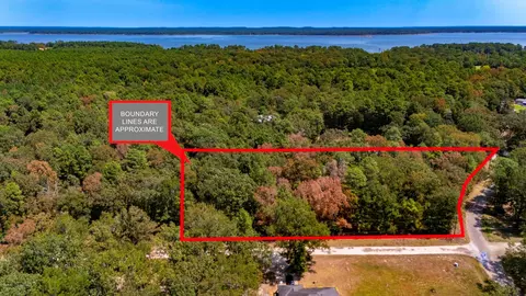 185 Oak Grove Rd, Huntington, TX 75949