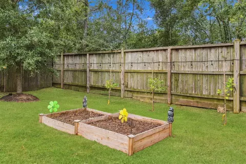 Exterior - 11371 Dawn Beach Ln, Conroe, TX 77304 photo 6 of 7