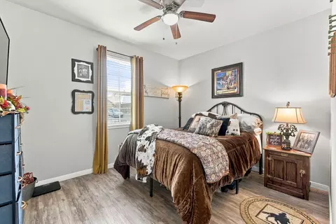 Bedroom - 11371 Dawn Beach Ln, Conroe, TX 77304 photo 5 of 8