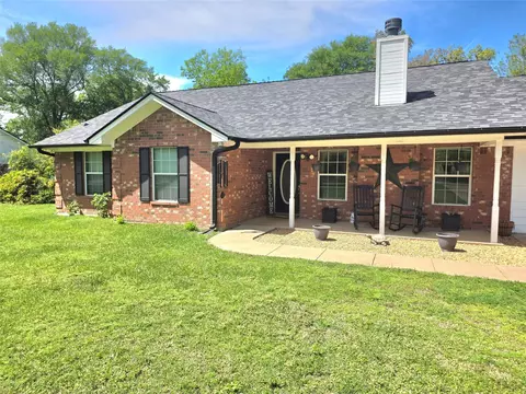 206 Jones Rd, Elkhart, TX 75839