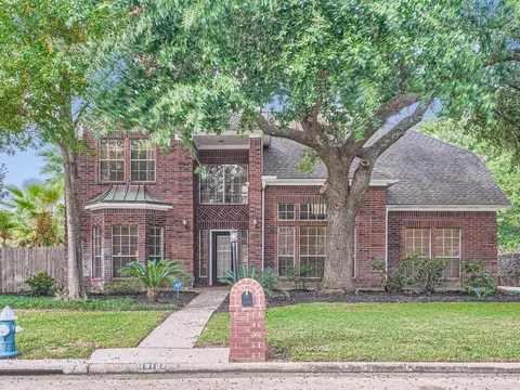 19103 Dianeshire Dr, Spring, TX 77388 photo 1