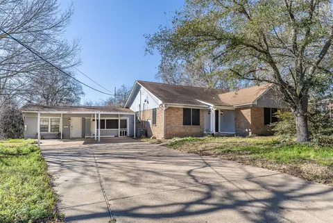1425 15th St, Huntsville, TX 77340