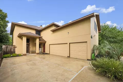 3040 Bayshore Dr, Bacliff, TX 77518
