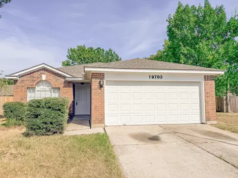 19703 Vista Lake Ct, Cypress, TX 77433