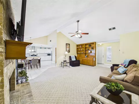 Living - 3919 Sandlehurst Dr, Pasadena, TX 77504 photo 4 of 4
