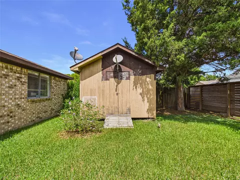 Exterior - 3919 Sandlehurst Dr, Pasadena, TX 77504 photo 13 of 13