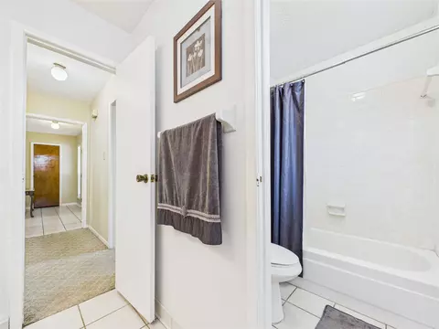 Entry Way - 3919 Sandlehurst Dr, Pasadena, TX 77504 photo 2 of 4