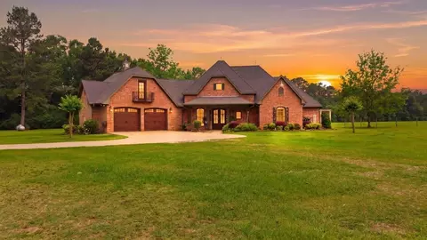 1581 County Road 715, Buna, TX 77612