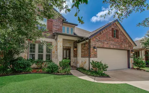 10506 Hartfield Bluff Ln, Cypress, TX 77433