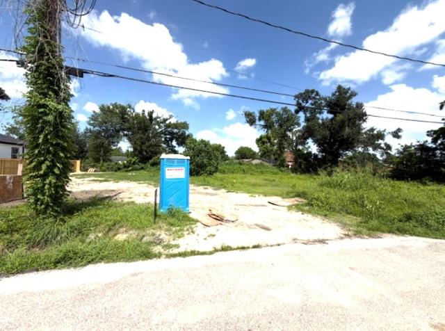 4026 Falls St, Houston, TX 77026