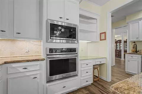 Kitchen - 8988 County Line Rd, Willis, TX 77378 photo 2 of 2