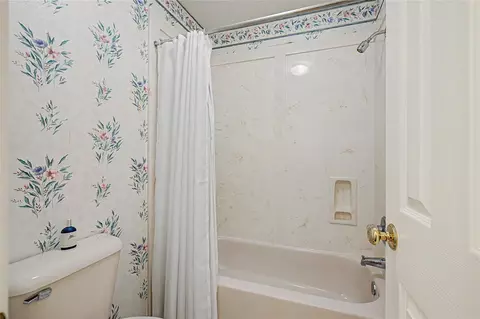 Bath - 8988 County Line Rd, Willis, TX 77378 photo 5 of 5