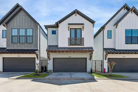 9009 Wellspring Dr, Houston, TX 77080