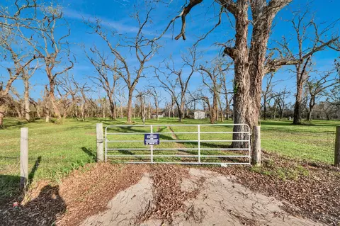 702 612 Fm 359 Rd, Richmond, TX 77406