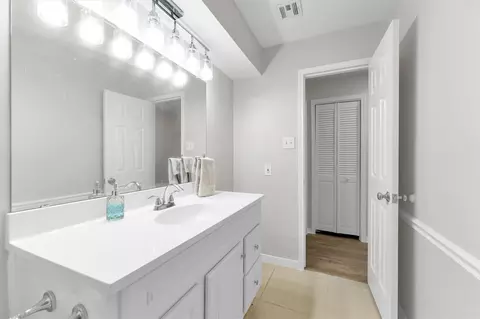 Bath - 6903 River Mill Dr, Spring, TX 77379 photo 3 of 3