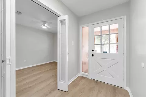 Entry Way - 6903 River Mill Dr, Spring, TX 77379 photo 2 of 4