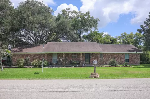318 Peach Pt, Jones Creek, TX 77541