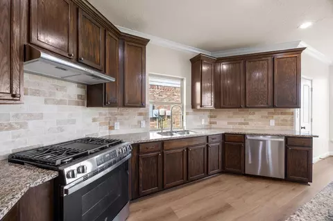 Kitchen - 20522 Saddleback Chase Ln, Cypress, TX 77433 photo 3 of 3