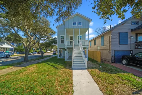 2202 31st St, Galveston, TX 77550