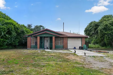 624 N Mccampbell St, Aransas Pass, TX 78336