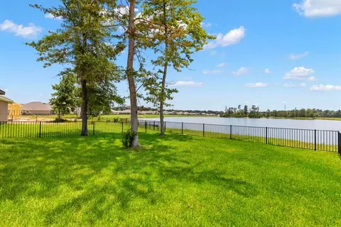 397 Shoreview Dr, Conroe, TX 77303 photo 1
