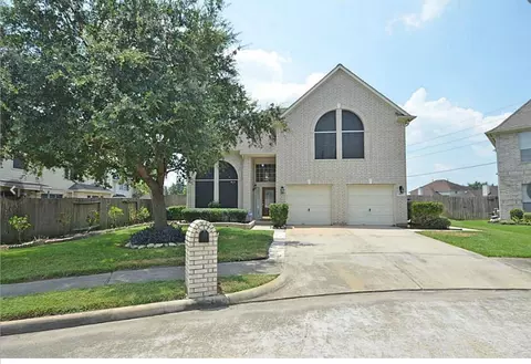 1407 Deer Knoll Ct, Fresno, TX 77545