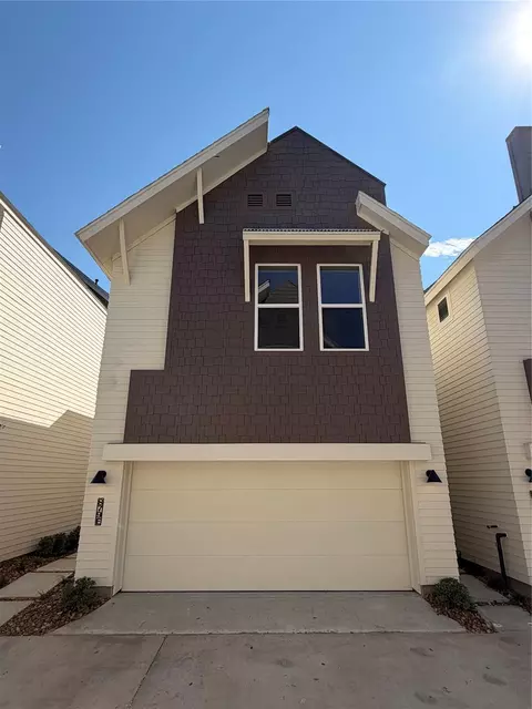 879 Rachel St Rachel St #E, Houston, TX 77091