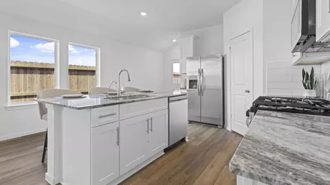 Kitchen - 3030 Liams Tower Ln, Fulshear, TX 77441 photo 4 of 5